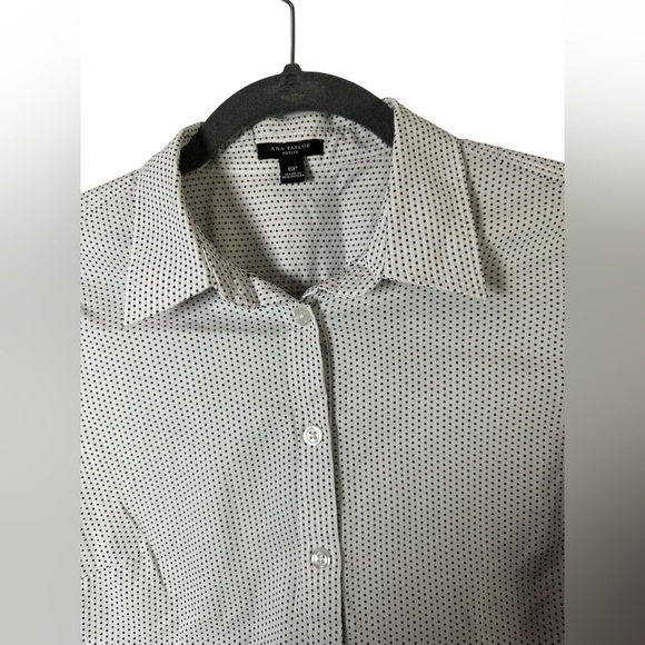 Ann Taylor Petite Women’s Button-Down Shirt White Black Dot Print Size 6P - Picture 4 of 7